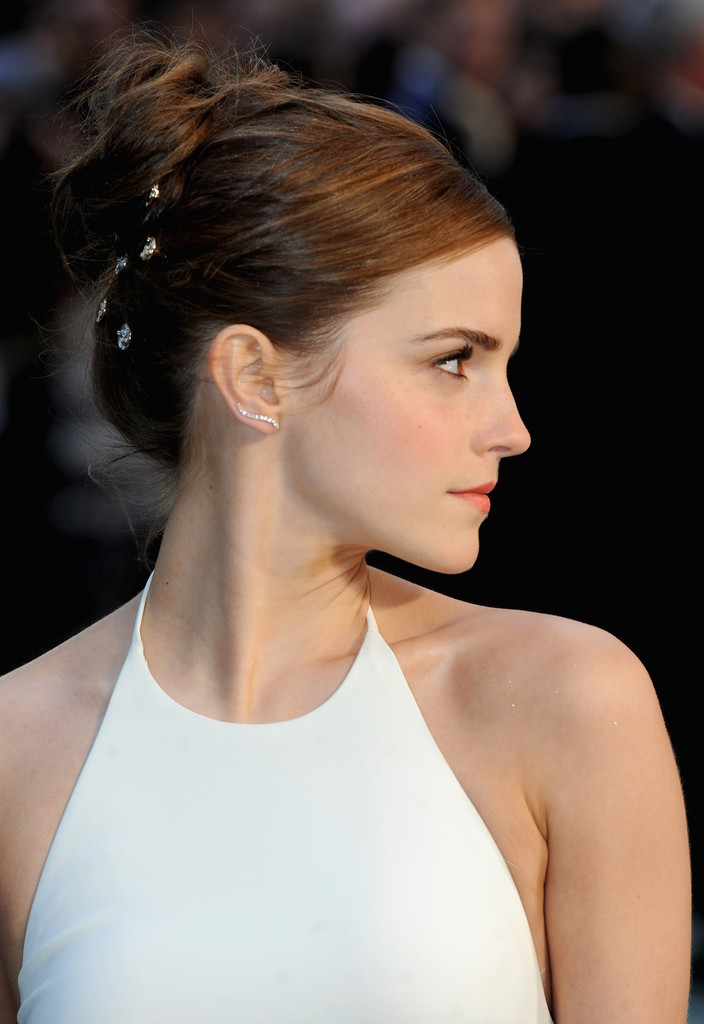 [发型发饰]hair envy of the day emma watson's bejeweled updo