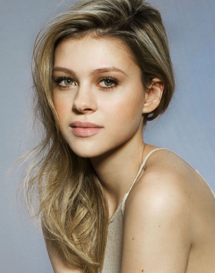 妮可拉·佩尔茨(nicola peltz)