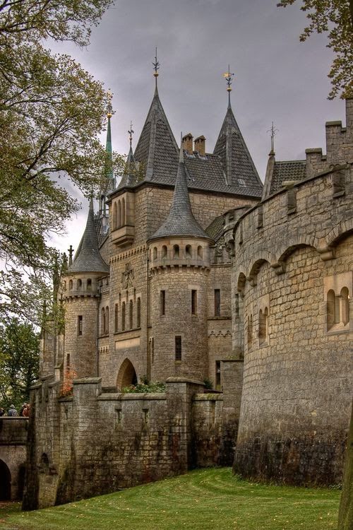 medieval-marienburg-castle-hannover-germany 中世纪,马林堡城堡