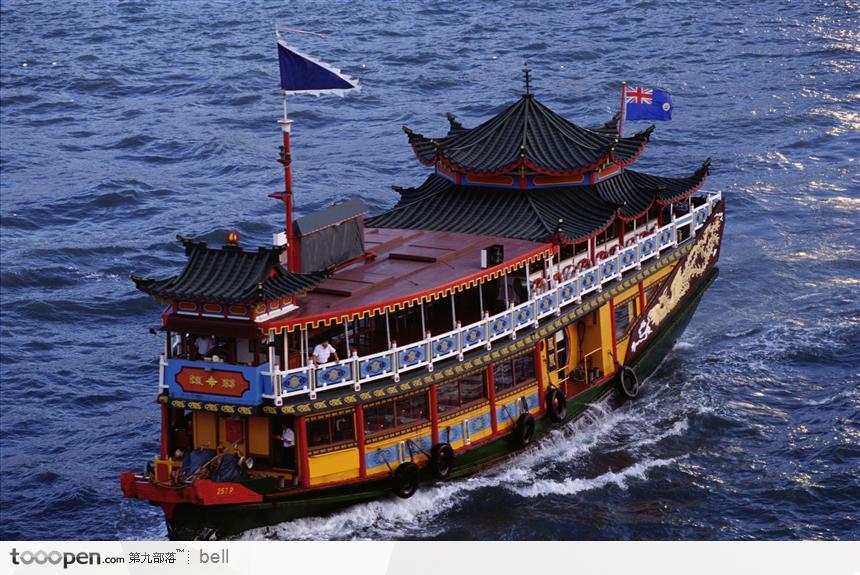 中国古代观光船海水