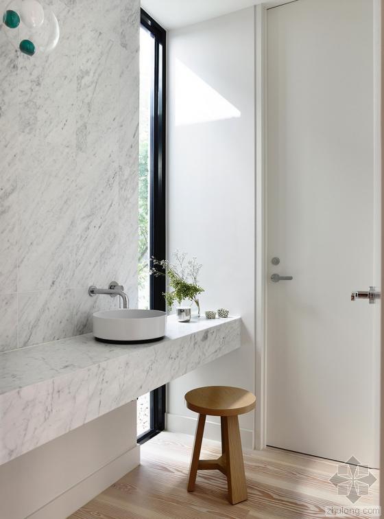 澳大利亚狭长的绝妙住宅 设计单位 Inglis建筑事务所图片来源 Derek Swalwell 室内浴室实景 堆糖 美图壁纸兴趣社区