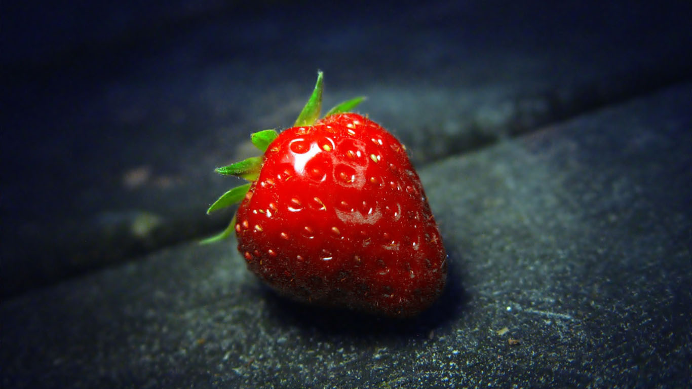新鲜草莓壁纸_植物_太平洋科技