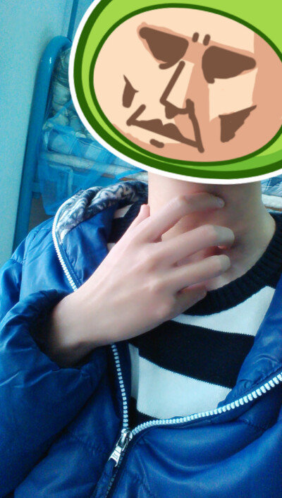 男生有皮筋的手