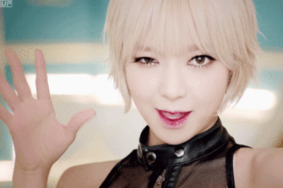 aoa#朴初雅猫步轻悄(like a cat)mv动图