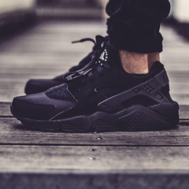 莫飞鞋盟nike air huarache run 全黑跑鞋 黑武士 318429010