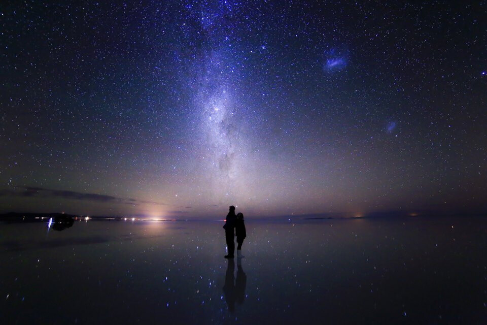 超美!夜晚的"天空之镜"乌尤尼盐湖. 图源nullnull-hatenablog