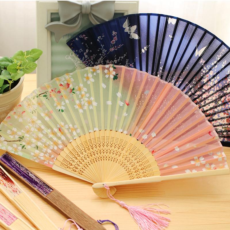 全国日式礼物樱花风真丝竹木古风小扇女士可爱古典叠扇子