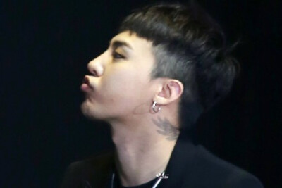 权志龙160101_bigbang vip 北京见面会_gd权志龙_1-9_360度噘嘴卖萌无