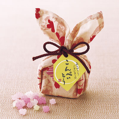 日本樱花金平糖这款樱花和风布包装 整个外形很美 最关键的是糖果也