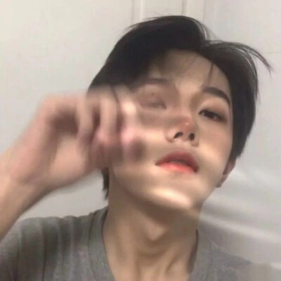 男生黑色头像成熟