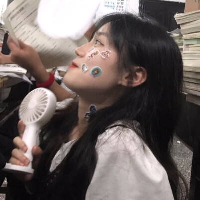 小孩子头像女生