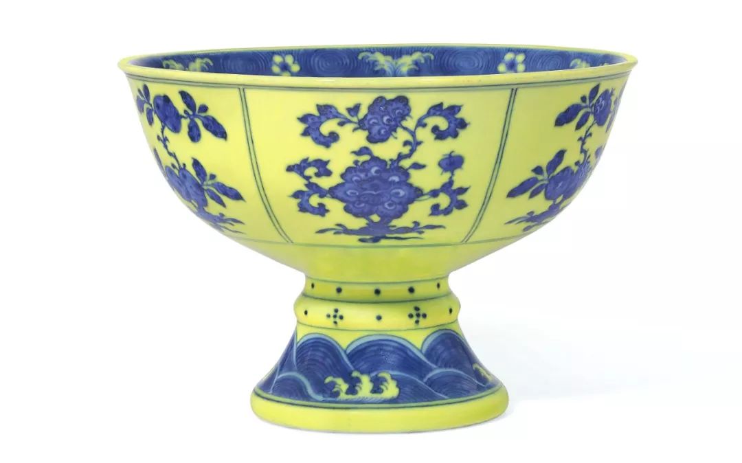 中国美術 明 青花纏枝 富貴佳器款 獅子紋碗 高 6cm 明