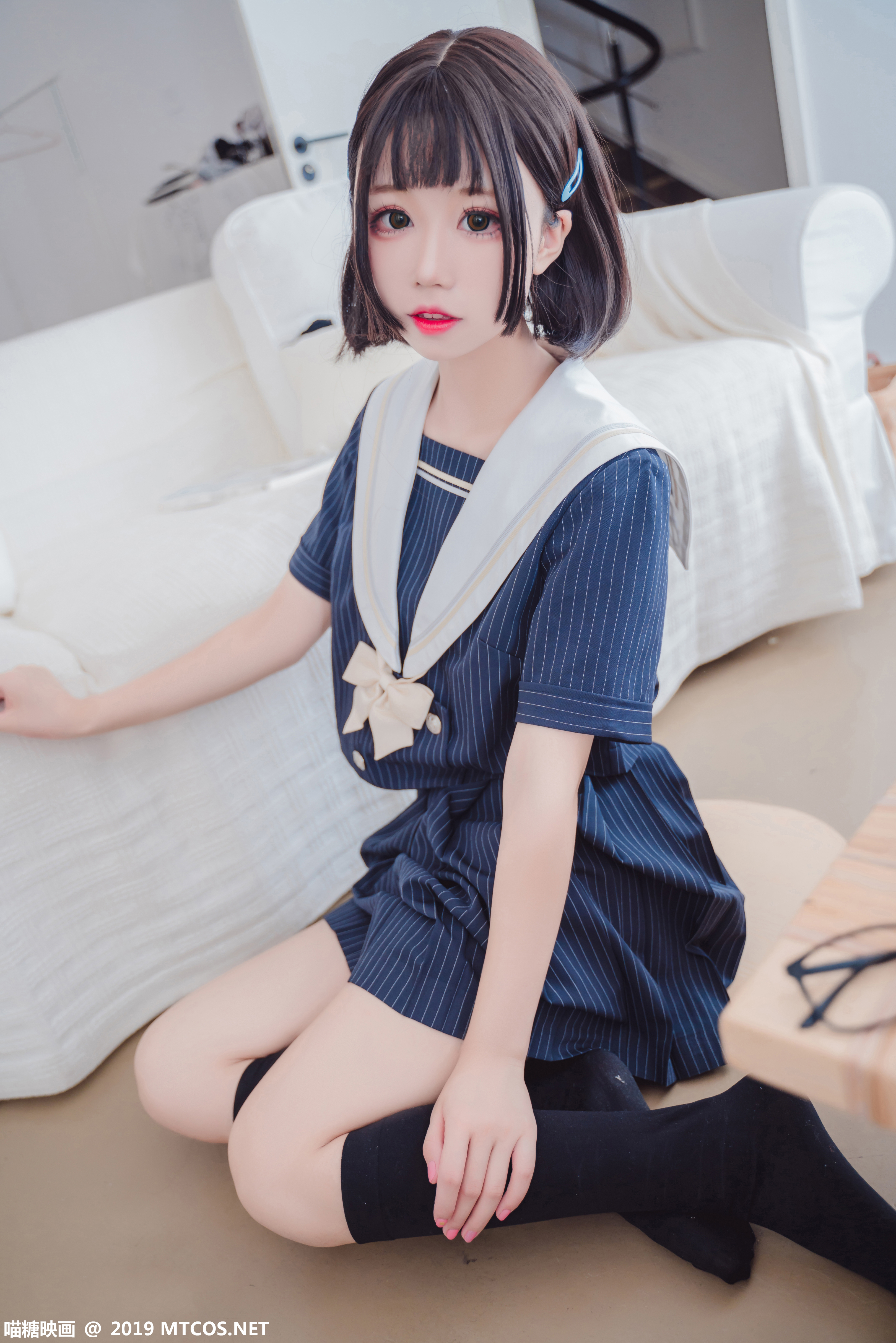 穿水手服的少女 堆糖 美图壁纸兴趣社区