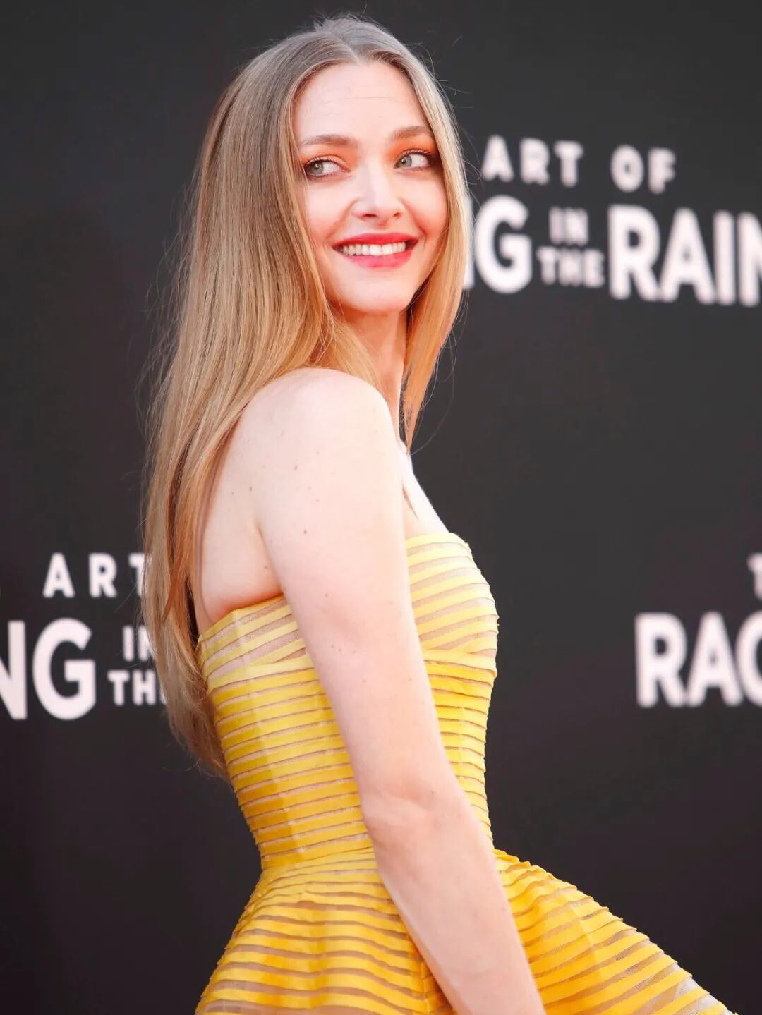 阿曼达·塞弗里德(amanda seyfried)