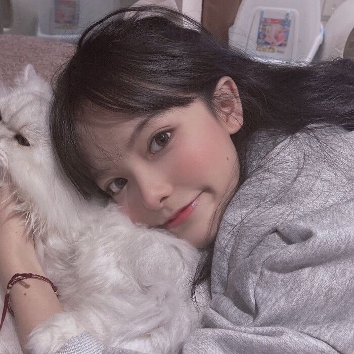 美女头像真人背影_美女头像真人氛围感