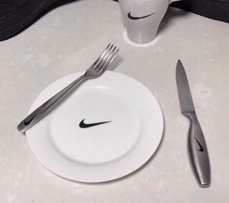 仌