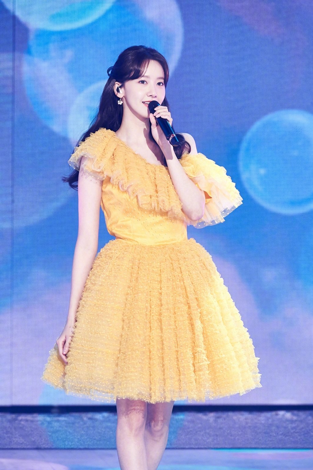 潤娥「雲朵洋裝」釣出她大讚是公主 偷偷落淚網驚：怎麼哭也這麼美 | ET Fashion | ETtoday新聞雲