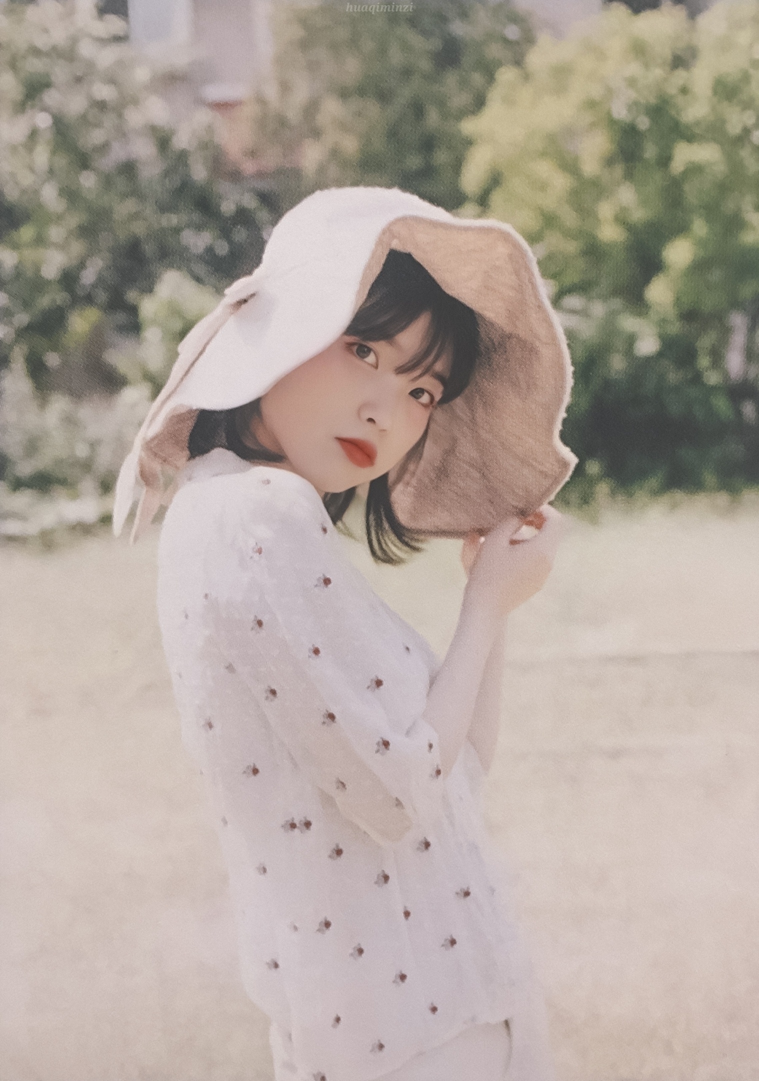 iu 森系白色