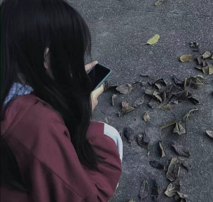 不是小朋友了撑不住也不能哭.女头小鬼 下次不要再一个人淋雨