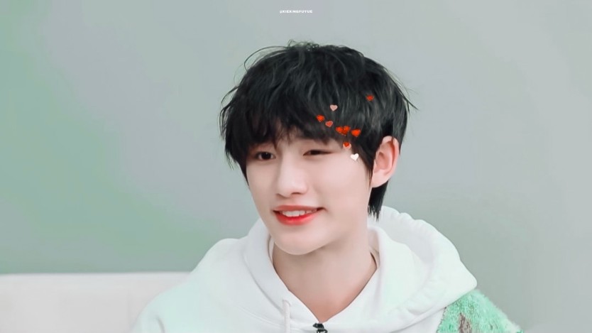 丁程鑫鑫鑫的wink 图源cr.wb·携星赴月