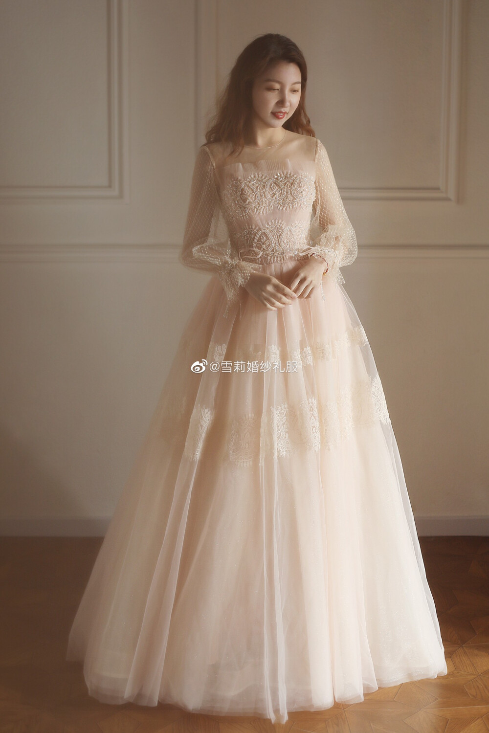 礼服 图源微博cr @ 雪莉婚纱礼服 - 堆糖,美图壁纸