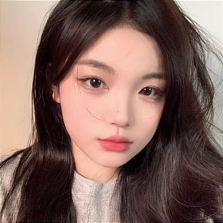 背景图女生头像抖音小咸老婆微博-小咸老婆赞评论更多