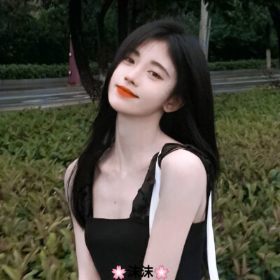 披星戴月路过山水万城,祝自己与温柔重逢 鞠婧祎头像 抱图收藏点赞