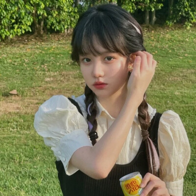美女高雅造型_美女图片微信头像