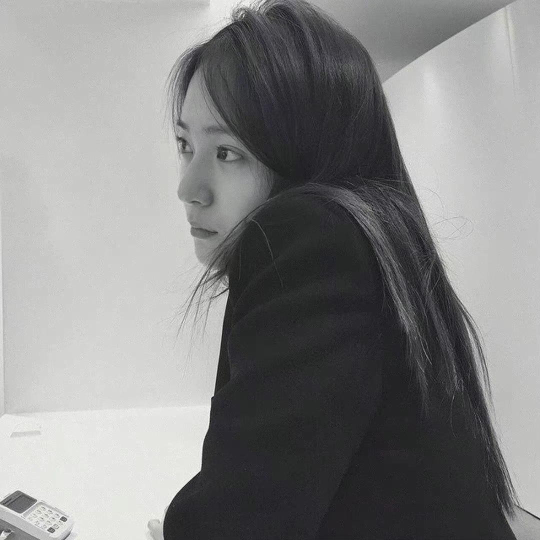 郑秀晶（Krystal），1994年10月24日出生于… - 堆糖，美图壁纸兴趣社区