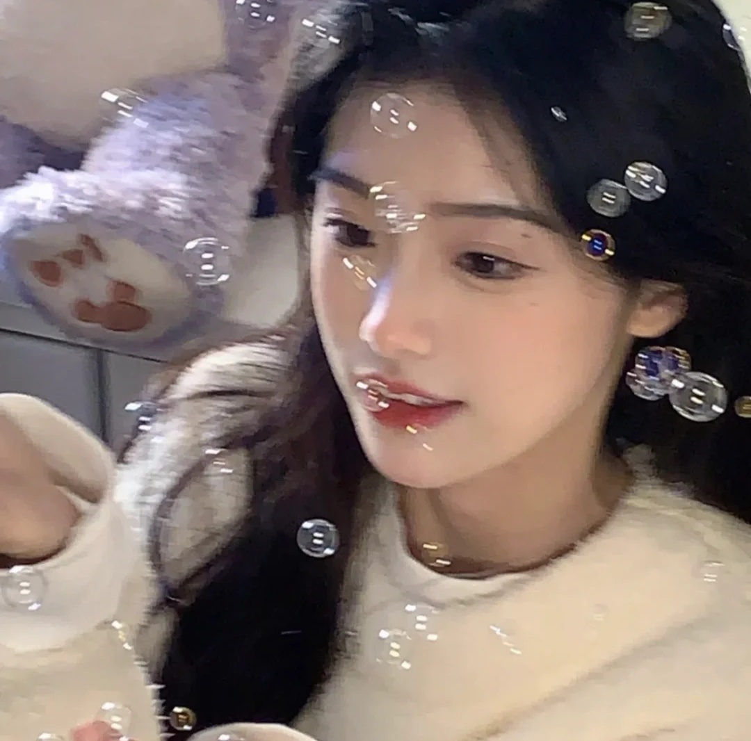 母亲风骚妩媚女儿青涩可人美女头像真人