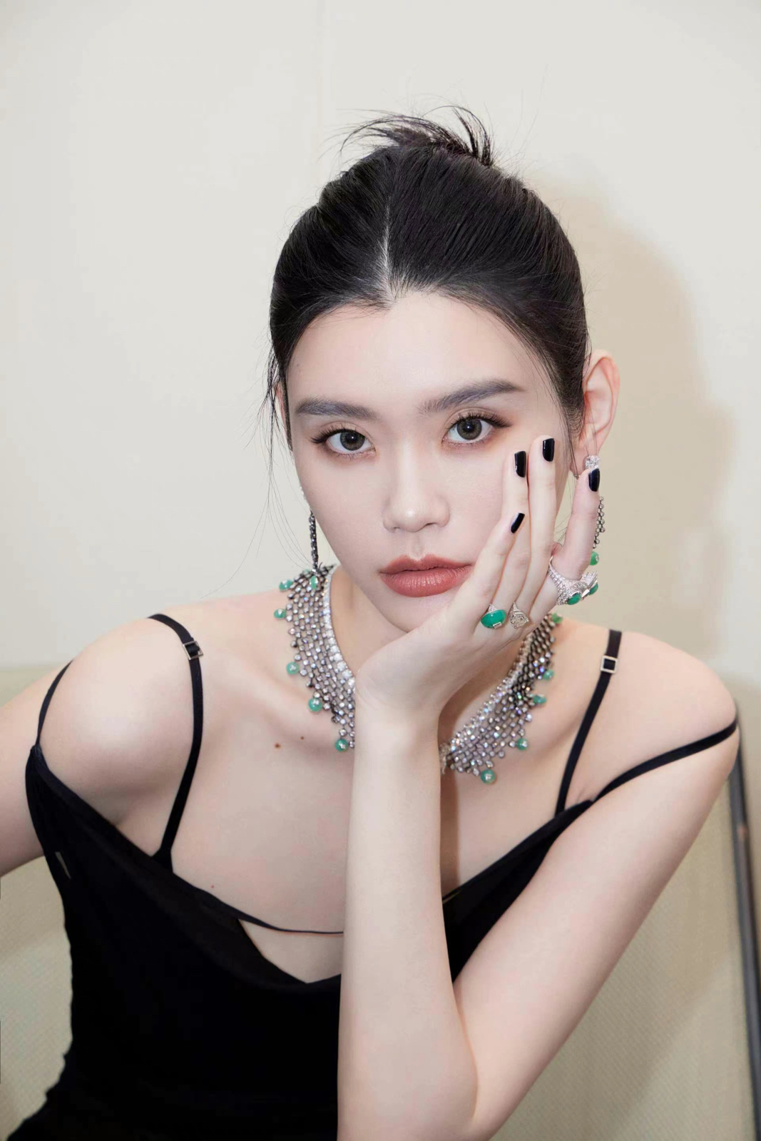明亮的奚梦瑶什么星座的图片