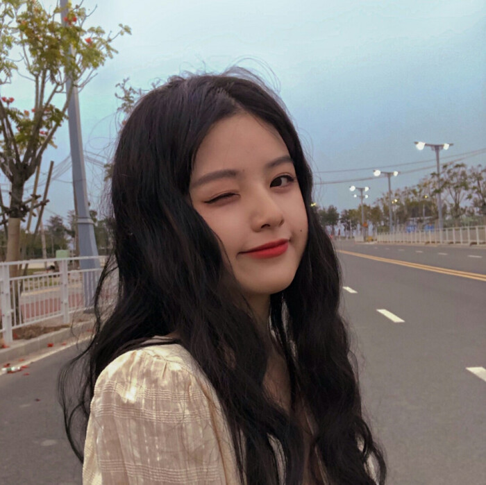 大象之旅美女头像真人头像可爱