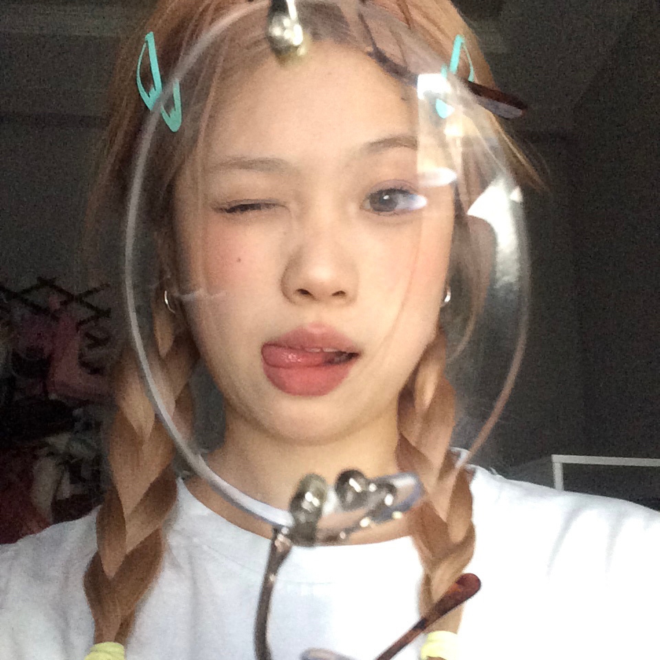 超时空鉴定美女照片手机挡脸头像