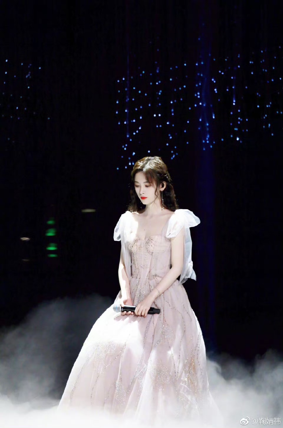 鞠婧祎
