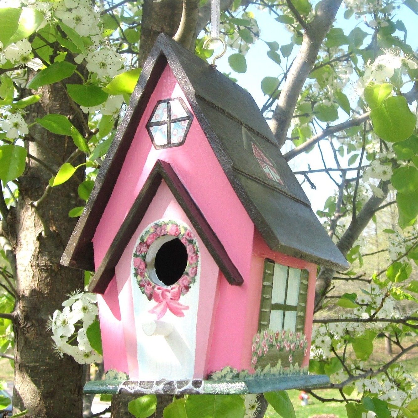 自制小鸟房子,很童真很可爱吧,给你加也挂一个,每天早上就不用闹铃了.