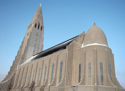 hallgrímskirkja位于冰岛雷克雅未克,是一座路德教堂.高74.