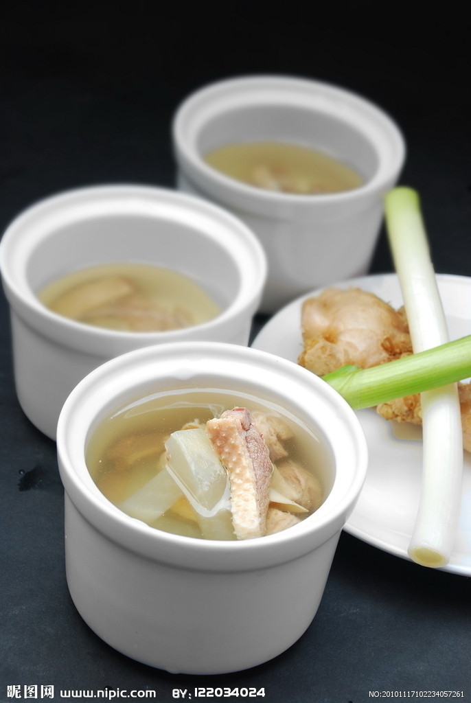 老鸭萝卜汤:夏季最佳滋补靓汤,能滋阴养胃,消食化滞,润肠通便,补虚除