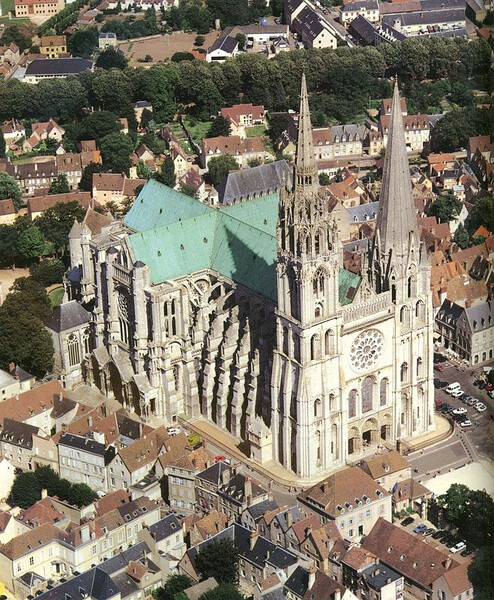 法国的夏特尔主教座堂(chartres cathedral)