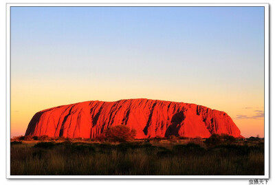 澳大利亚艾尔斯巨石(ayers rock)又名乌卢鲁巨石(uluru rock 属