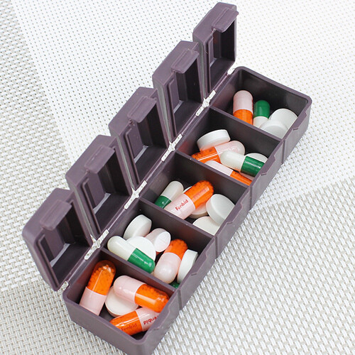 网趣时代巧克力药盒便携分装药盒收纳盒药品收纳创意家居用品