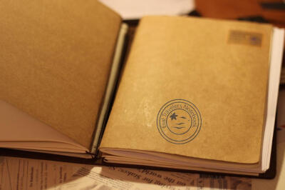 全新力作 复古吸血鬼型笔记本设计 这是可以陪伴你很久的日记本,曾经