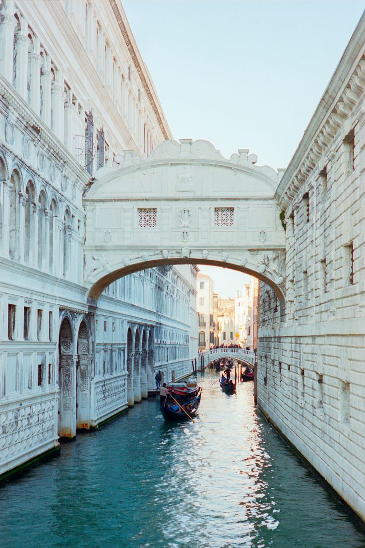 叹息桥,威尼斯—理想的幻想圣地.