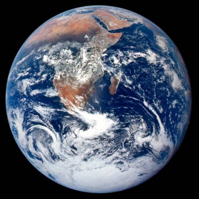 阿波罗17号拍摄的《蓝色大理石》,这是地球的第一张全景图
