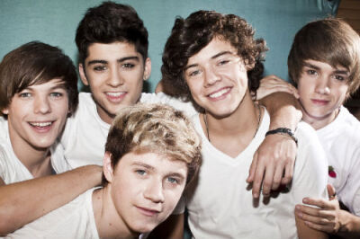 单向乐队(one direction)是一支来自英国的男子乐队组合.
