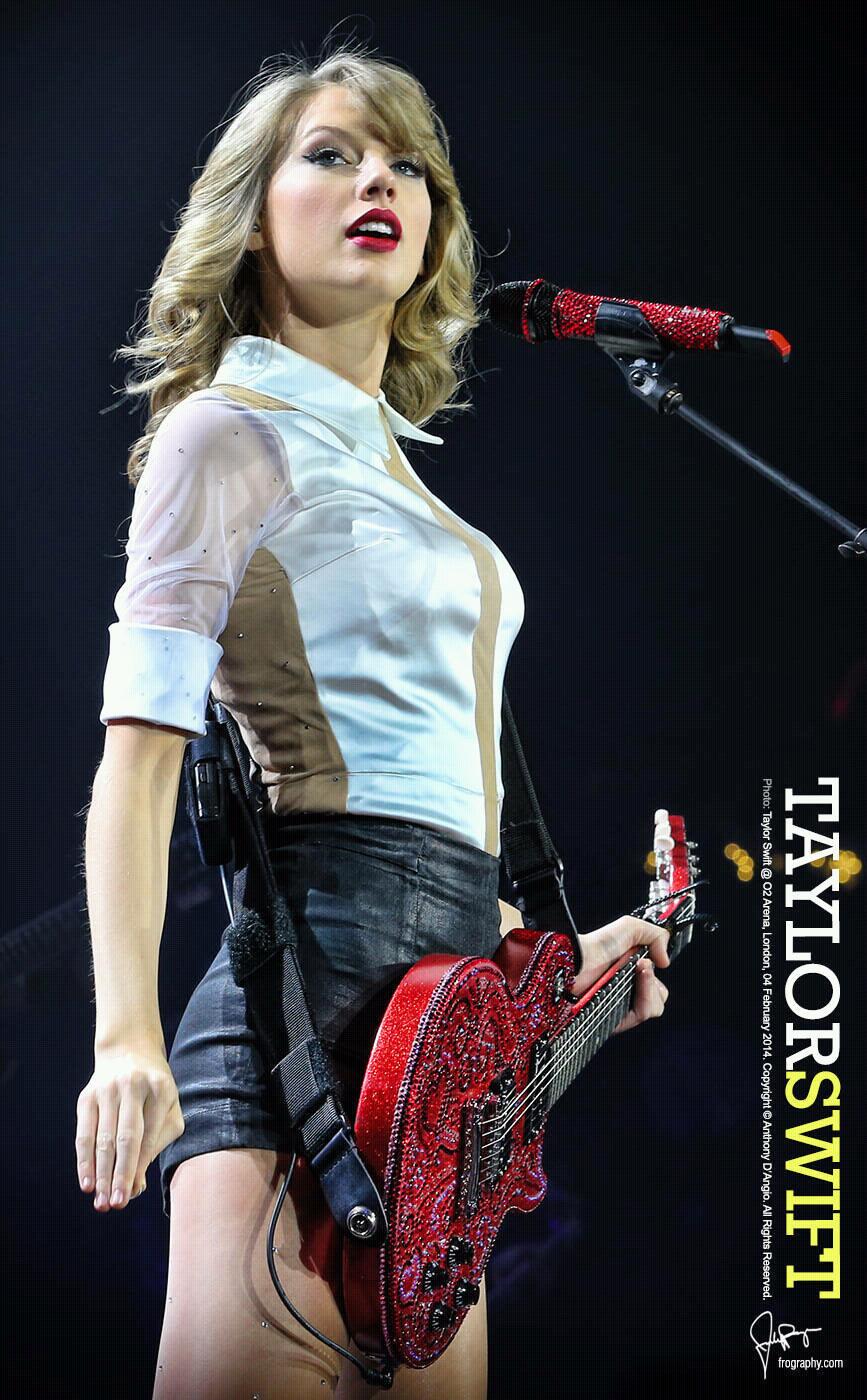 taylor swift red宣传海报