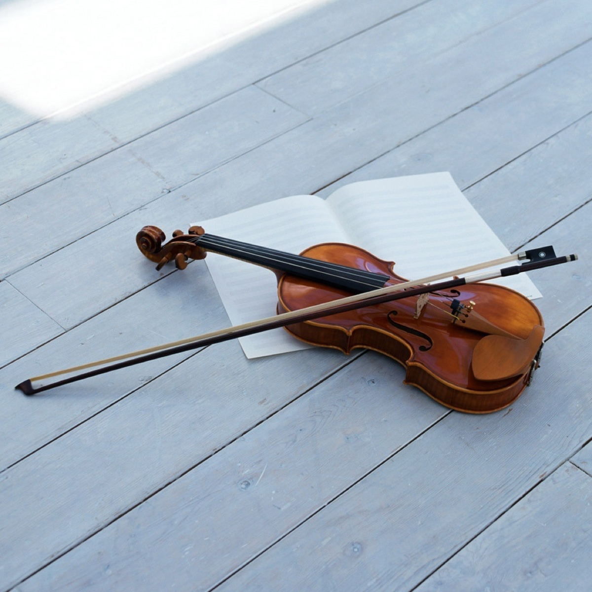 小提琴艺术培训唯美清新背景图片_H5背景_底纹边框-图行天下素材网