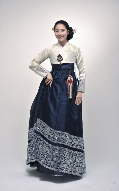 korean traditional dress by kyung lim hanbok韩国传统服饰