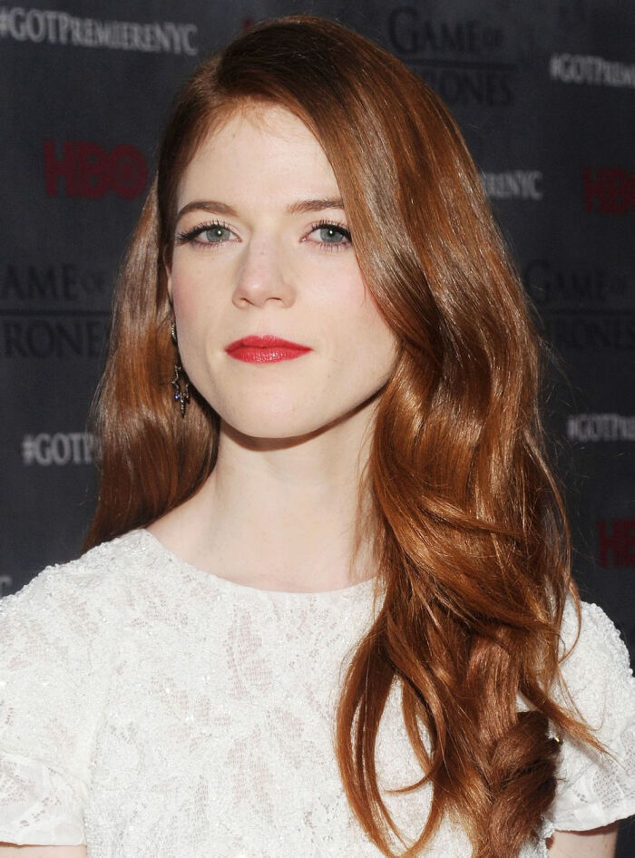 rose leslie,《冰与火之歌:权力的游戏》中扮演"火吻而生"的耶哥蕊特