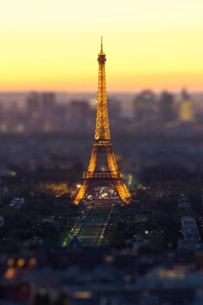 法国巴黎eiffel铁塔