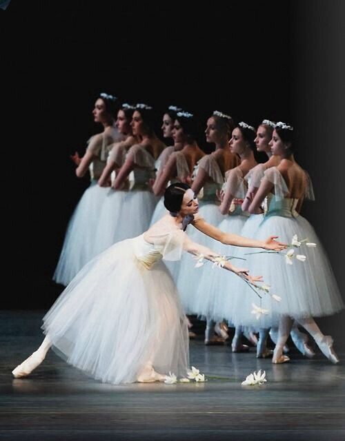 diana vishneva.这张应该是仙女里的.芭蕾舞剧.